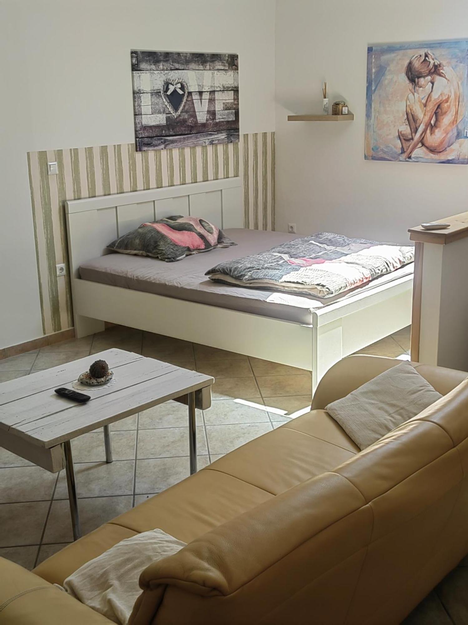 Wow Sleeping Bed and Breakfast Miklavž na Dravskem Polju Exteriör bild